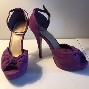 Privileged platform sandal